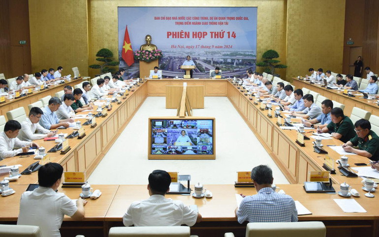 Quang cảnh Phiên họp. (Ảnh: TRẦN HẢI) Quang cảnh Phiên họp. (Ảnh: TRẦN HẢI)