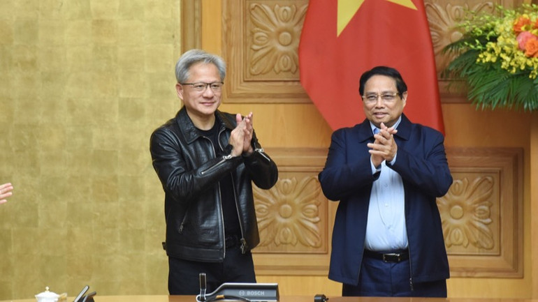 Thủ tướng Phạm Minh Chính và ông Jensen Huang (Ảnh: TRẦN HẢI). Thủ tướng Phạm Minh Chính và ông Jensen Huang (Ảnh: TRẦN HẢI).