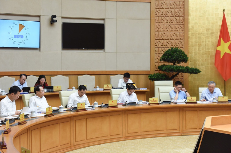 Các thành viên Chính phủ tham dự phiên họp (Ảnh: TRẦN HẢI).