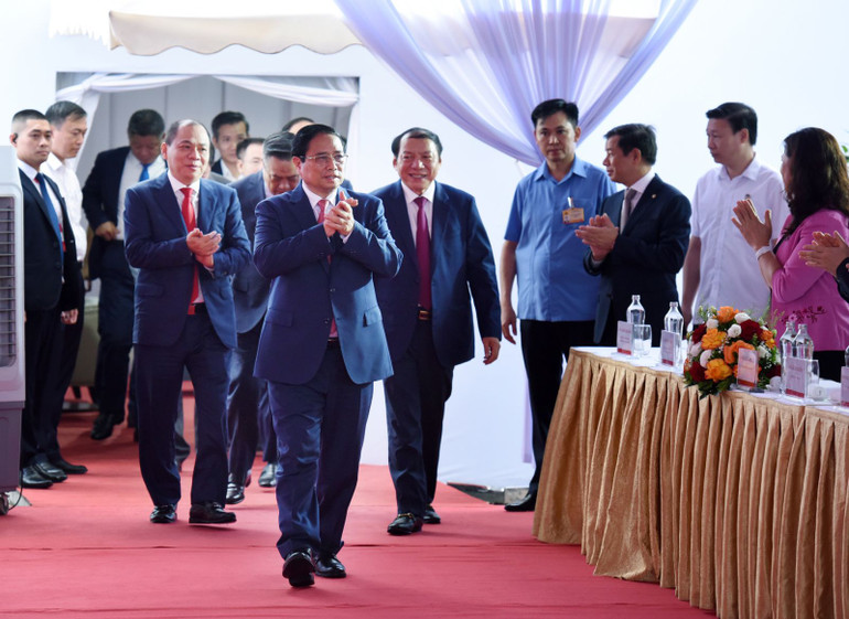 Thủ tướng Phạm Minh Chính tới dự Lễ khởi công Trung tâm Hội chợ triển lãm quốc gia. (Ảnh: Trần Hải)