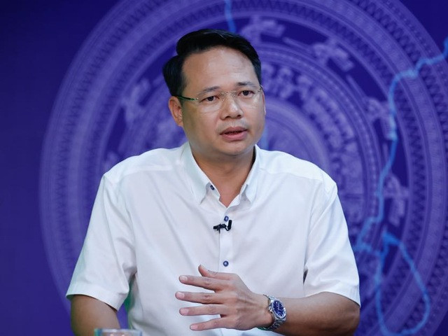 Ông Nguyễn Đình Tuấn phát biểu ý kiến tại cuộc Toạ đàm (Ảnh: VGP).