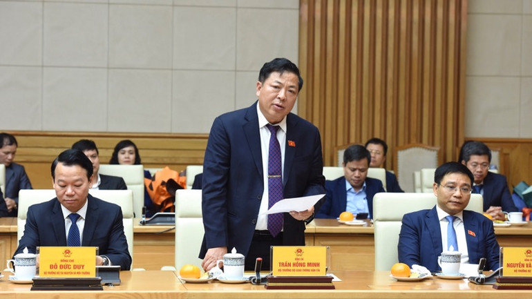 Bộ trưởng Giao thông vận tải Trần Hồng Minh phát biểu ý kiến tại buổi lễ. (Ảnh: Trần Hải)