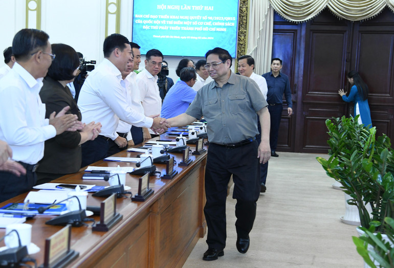Thủ tướng Phạm Minh Chính với các đại biểu Thành phố Hồ Chí Minh. Thủ tướng Phạm Minh Chính với các đại biểu Thành phố Hồ Chí Minh.