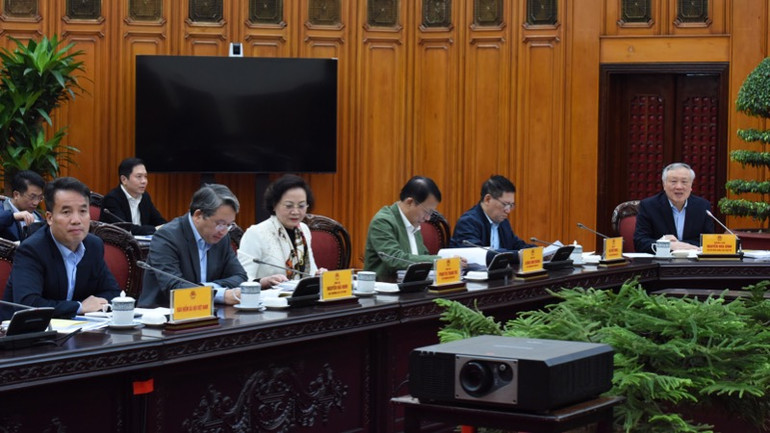 Các thành viên Ban Chỉ đạo của Chính phủ tại phiên họp. (Ảnh: TRẦN HẢI)