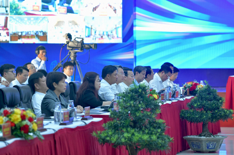 Đại diện lãnh đạo các bộ, ngành Trung ương tham dự Hội nghị (Ảnh: THANH GIANG).