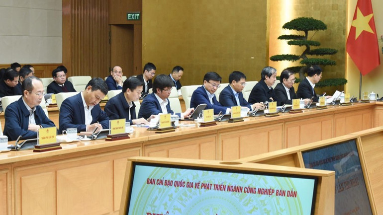 Lãnh đạo các bộ, ngành Trung ương là thành viên Ban Chỉ đạo tham dự phiên họp. (Ảnh: TRẦN HẢI)