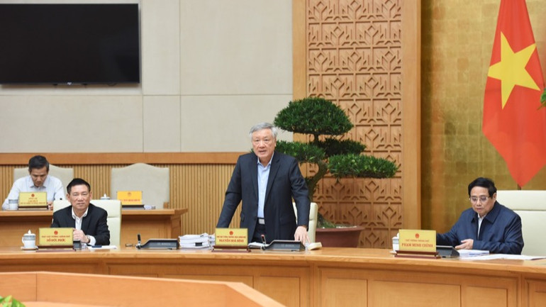 Phó Thủ tướng Thường trực Chính phủ Nguyễn Hoà Bình phát biểu ý kiến tại phiên họp (Ảnh: Trần Hải).