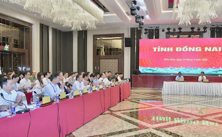 Đại diện lãnh đạo các bộ, ngành Trung ương tại buổi làm việc. (Ảnh: Thanh Giang) Đại diện lãnh đạo các bộ, ngành Trung ương tại buổi làm việc. (Ảnh: Thanh Giang)