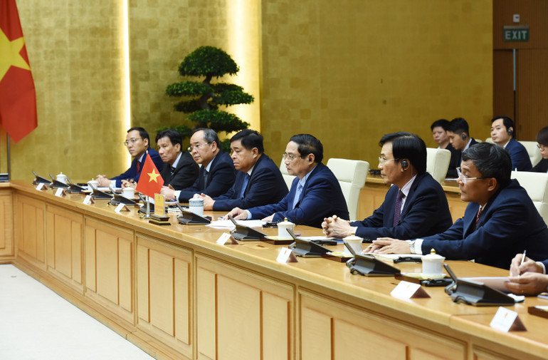 Thủ tướng Phạm Minh Chính và lãnh đạo các bộ, ngành, cơ quan trung ương tại buổi tiếp. (Ảnh: TRẦN HẢI) Thủ tướng Phạm Minh Chính và lãnh đạo các bộ, ngành, cơ quan trung ương tại buổi tiếp. (Ảnh: TRẦN HẢI)