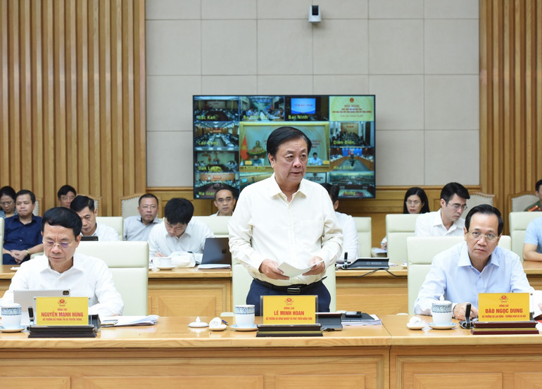 Bộ trưởng Nông nghiệp và Phát triển nông thôn Lê Minh Hoan phát biểu ý kiến tại Hội nghị. (Ảnh: TRẦN HẢI)