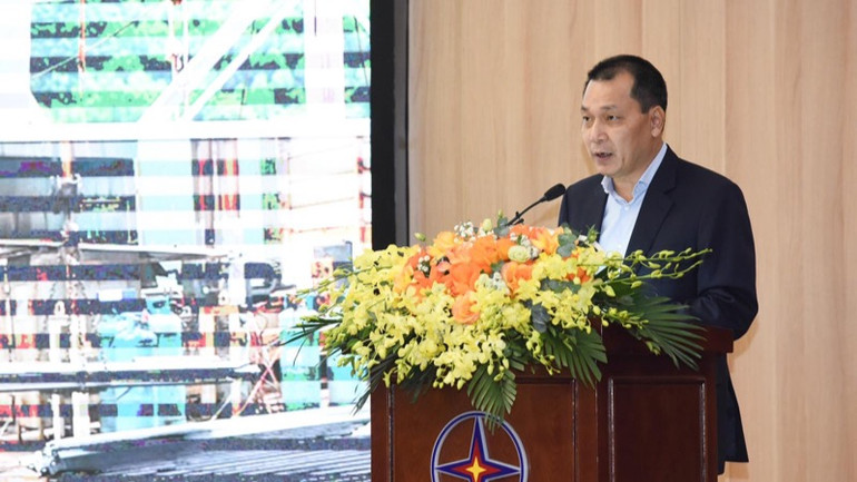 Chủ tịch Hội đồng Thành viên EVN Đặng Hoàng An phát biểu ý kiến tại Hội nghị (Ảnh: Trần Hải)