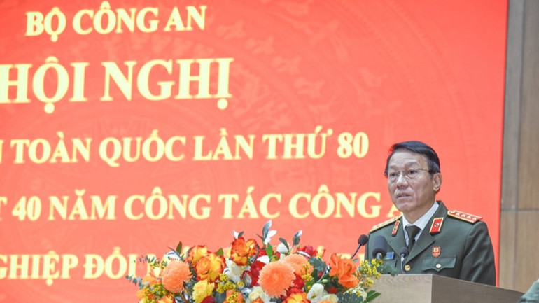 Đại tướng Lương Tam Quang, Ủy viên Bộ Chính trị, Bí thư Đảng ủy Công an Trung ương, Bộ trưởng Công an phát biểu ý kiến tại Hội nghị. (Ảnh: TRẦN HẢI)