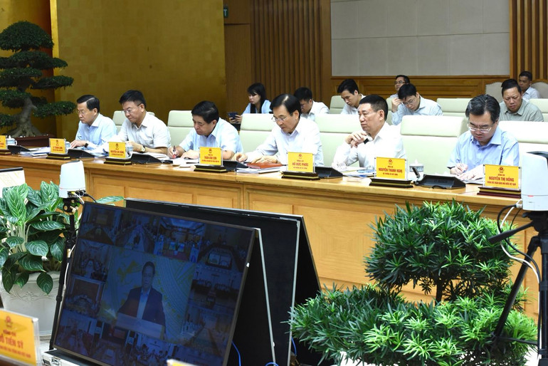 Lãnh đạo các bộ, ngành Trung ương tham dự hội nghị. (Ảnh: TRẦN HẢI)