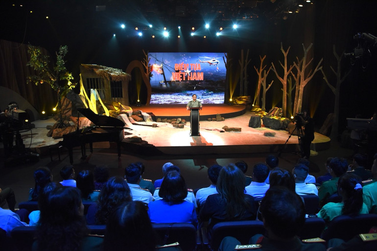 Quang cảnh Chương trình (Ảnh: TRẦN HẢI)