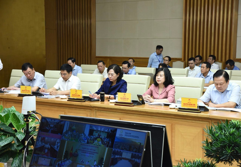 Đại diện lãnh đạo các bộ, ngành Trung ương tham dự phiên họp. (Ảnh: Trần Hải)