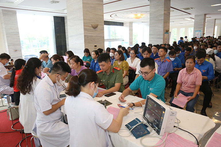 Ngày hội hiến máu tình nguyện “Giọt hồng xứ Tuyên” năm 2023 dự kiến thu về hơn 500 đơn vị máu.