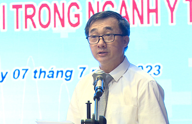 Giáo sư, Tiến sĩ Trần Văn Thuấn, Thứ trưởng Y tế phát biểu tại Hội nghị.