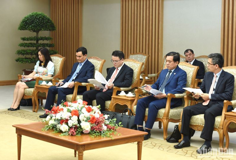 Đại diện lãnh đạo các bộ, ban ngành của Chính phủ Việt Nam tham dự buổi tiếp.