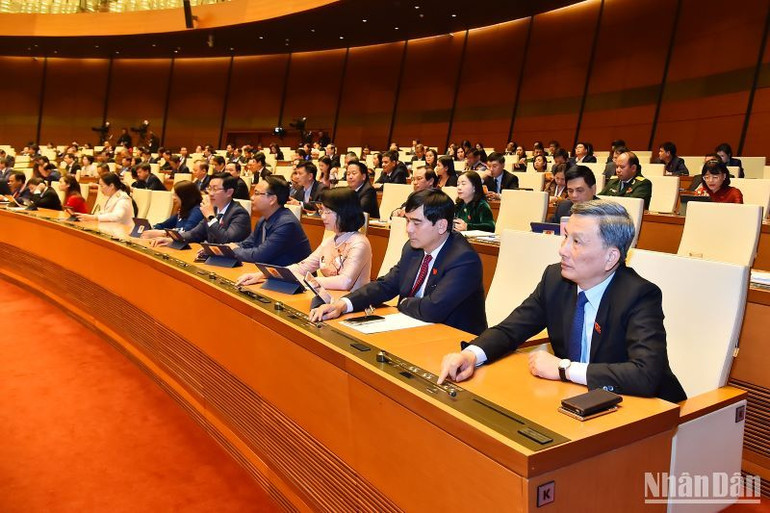 Theo đó, với đa số các đại biểu đồng ý, Quốc hội đã nhất trí thông qua: Nghị quyết về Quy hoạch tổng thể quốc gia thời kỳ 2021-2030, tầm nhìn đến năm 2050.