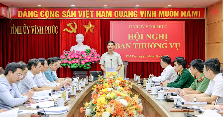 Ban Thường vụ Tỉnh ủy Vĩnh Phúc họp chuẩn bị xây dựng văn kiện Đại hội Đảng bộ tỉnh.