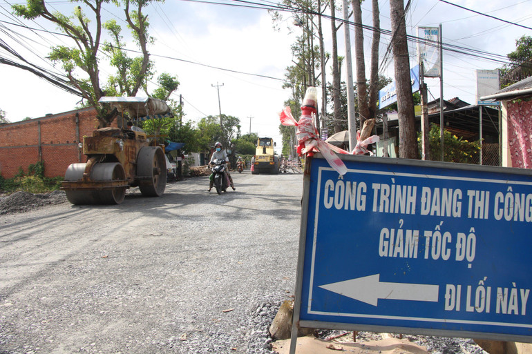 Thi công công trình đường Lê Hồng Phong, thành phố Vị Thanh. Thi công công trình đường Lê Hồng Phong, thành phố Vị Thanh.