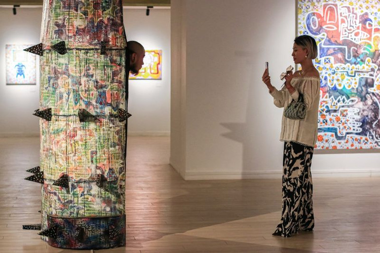 Mô hình “Căn phòng thú tội chật hẹp” thu hút nhiều khán giả đến tương tác và trải nghiệm.