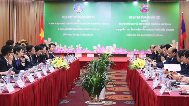 Cuộc họp hằng năm năm 2022 giữa Bộ Nông nghiệp và Lâm nghiệp Lào và Bộ Nông nghiệp và Phát triển nông thôn Việt Nam. (Ảnh: Trịnh Dũng) Cuộc họp hằng năm năm 2022 giữa Bộ Nông nghiệp và Lâm nghiệp Lào và Bộ Nông nghiệp và Phát triển nông thôn Việt Nam. (Ảnh: Trịnh Dũng)