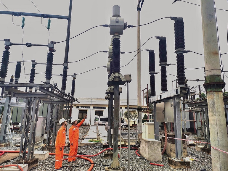 Chuẩn bị đóng điện dự án xây dựng đường dây 110kV Lập Thạch-Tam Dương giai đoạn 1.