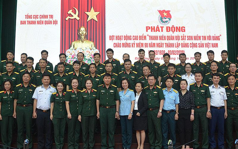 Thanh niên quân đội phát động Đợt thi đua cao điểm chào mừng 90 năm Ngày thành lập Đảng.