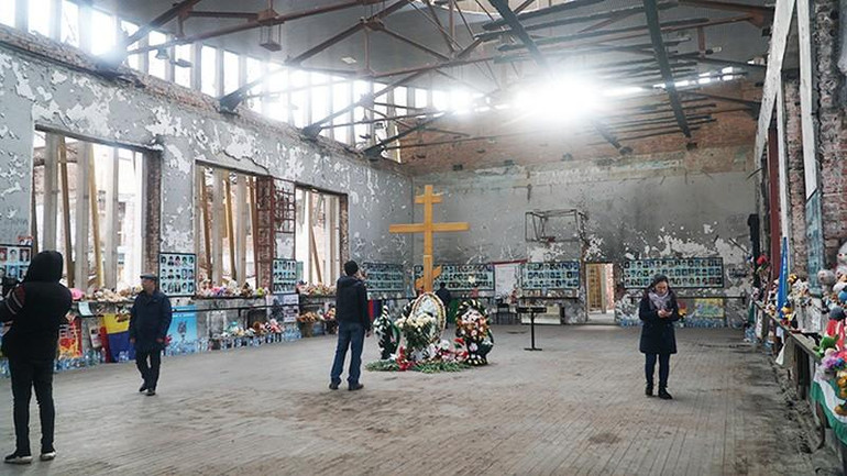 Phòng thể chất của Trường phổ thông số 1 Beslan, nơi hơn 1.200 con tin bị giam giữ trong ba ngày đêm kinh hoàng năm 2004. (Ảnh: Quế Anh) Phòng thể chất của Trường phổ thông số 1 Beslan, nơi hơn 1.200 con tin bị giam giữ trong ba ngày đêm kinh hoàng năm 2004. (Ảnh: Quế Anh)