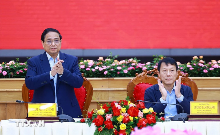 Thủ tướng Phạm Minh Chính chủ trì hội nghị. Thủ tướng Phạm Minh Chính chủ trì hội nghị.