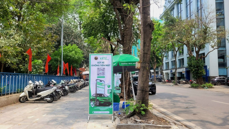 Ứng dụng công nghệ ETC vào thu phí gửi xe tại Bãi đỗ xe trên đường Lý Thái Tổ-Hoàn Kiếm- Hà Nội.