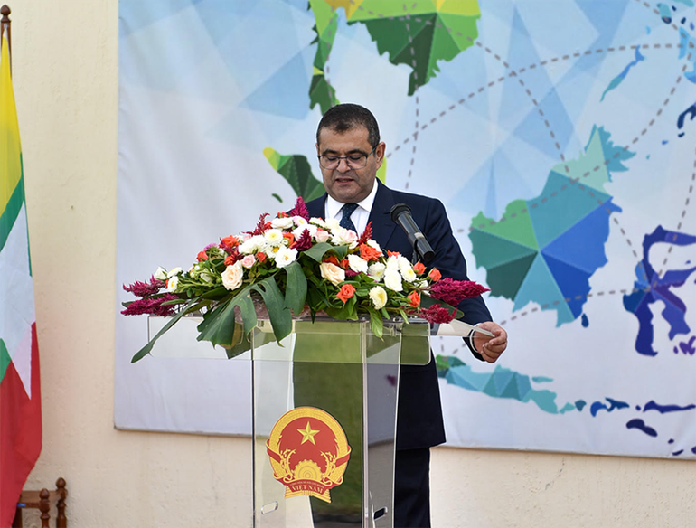 Ông Fouad Yazourh, đại diện Bộ Ngoại giao, Hợp tác châu Phi và người Morocco ở nước ngoài, phát biểu chào mừng.