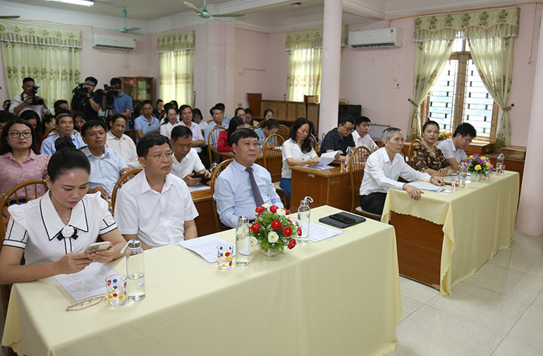 Các đại biểu tham dự buổi trao giải.