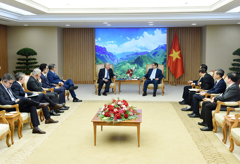 Thủ tướng Phạm Minh Chính tiếp Bộ trưởng Ngoại giao Brazil Mauro Vieira.