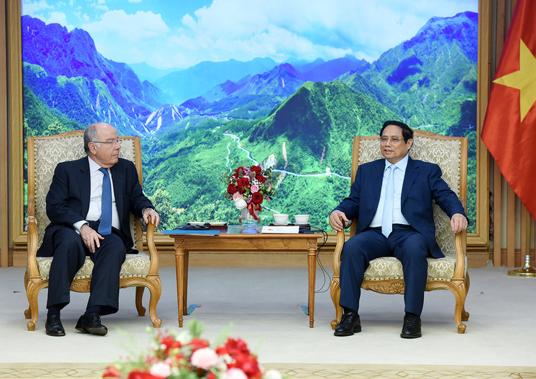 Thủ tướng Phạm Minh Chính tiếp Bộ trưởng Ngoại giao Brazil Mauro Vieira.