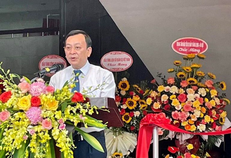 Ông Vũ Mạnh Hà, Giám đốc Bảo tàng Hồ Chí Minh phát biểu khai mạc triển lãm.