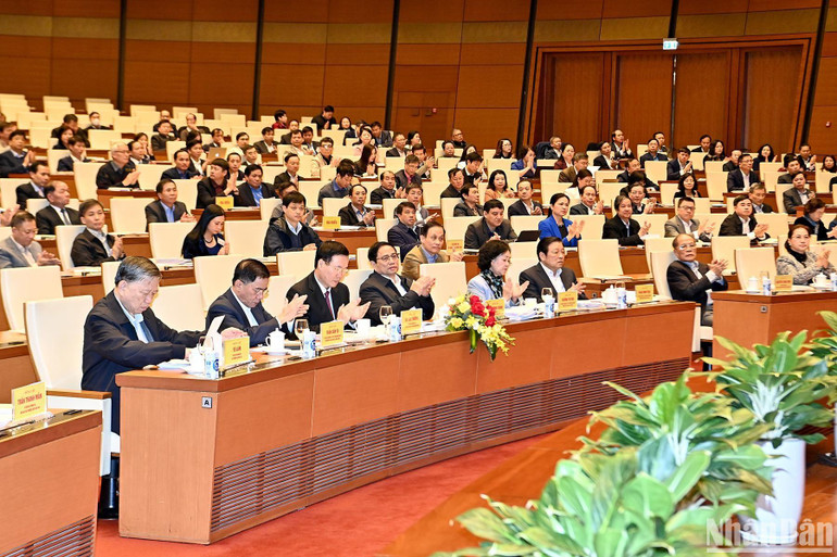 Thủ tướng Phạm Minh Chính, Thường trực Ban Bí thư Võ Văn Thưởng và các đại biểu dự hội nghị.