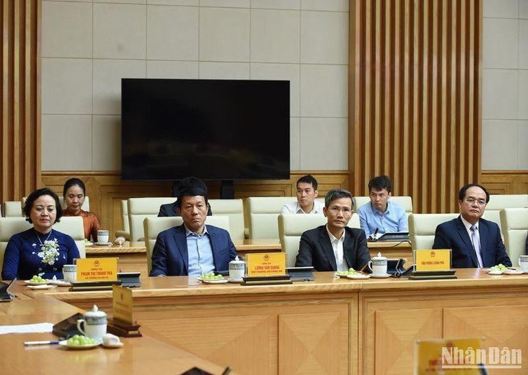 Đại diện lãnh đạo các bộ, ban, ngành tham dự buổi tiếp.