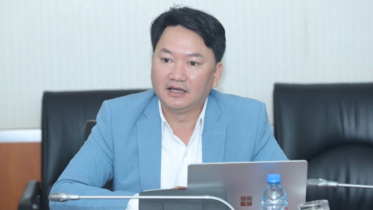 Tổng Biên tập Tạp chí Năng lượng Mới (PetroTimes) Phạm Thuận Thiên phát biểu tại Tọa đàm. Tổng Biên tập Tạp chí Năng lượng Mới (PetroTimes) Phạm Thuận Thiên phát biểu tại Tọa đàm.