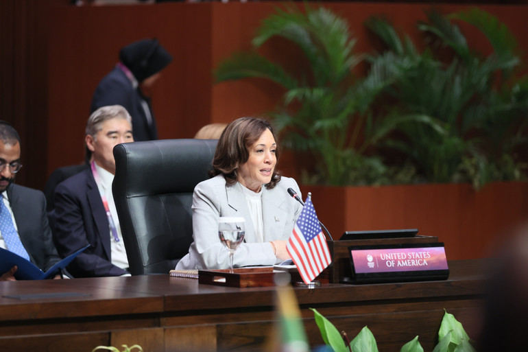Phó Tổng thống Hoa Kỳ Kamala Harris phát biểu tại Hội nghị Cấp cao ASEAN-Hoa Kỳ lần thứ 11. (Ảnh: Dương Giang) Phó Tổng thống Hoa Kỳ Kamala Harris phát biểu tại Hội nghị Cấp cao ASEAN-Hoa Kỳ lần thứ 11. (Ảnh: Dương Giang)