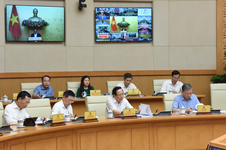 Các đại biểu tham dự phiên họp Chính phủ thường kỳ tháng 5 (Ảnh: TRẦN HẢI)