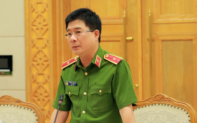 Thiếu tướng Nguyễn Tuấn Anh, Cục trưởng Cục Cảnh sát phòng cháy, chữa cháy và Cứu nạn, cứu hộ phát biểu tại cuộc họp. (Ảnh: Minh Khôi - VGP)