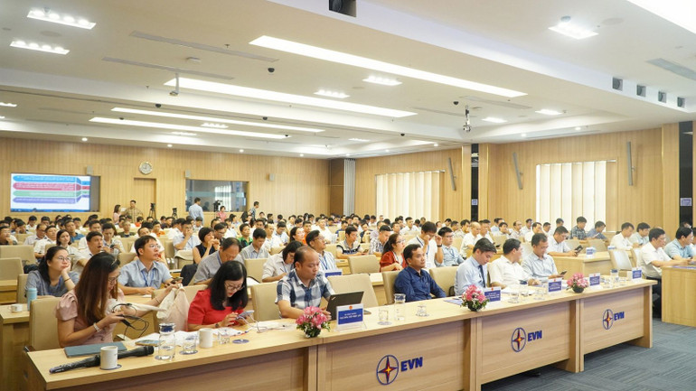 Các đại biểu tham dự hội nghị. Các đại biểu tham dự hội nghị.