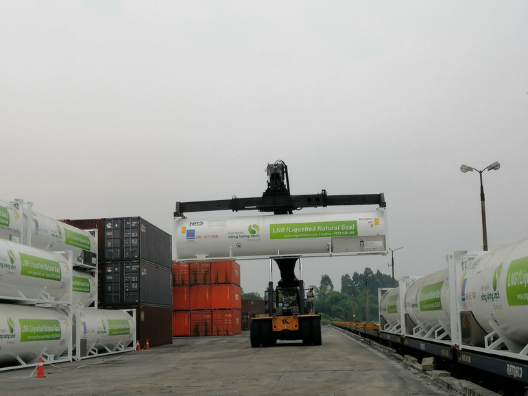 Cơ sở hạ tầng đồng bộ toa xe, kho bãi, thiết bị nâng hạ của Tổng Công ty Đường sắt Việt Nam (VNR). Cơ sở hạ tầng đồng bộ toa xe, kho bãi, thiết bị nâng hạ của Tổng Công ty Đường sắt Việt Nam (VNR).