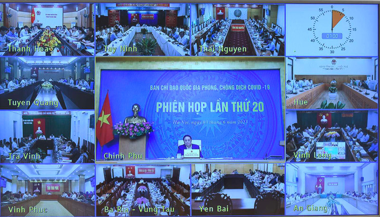 Phiên họp được truyền trực tuyến tới điểm cầu Ủy ban nhân dân các tỉnh, thành phố trực thuộc Trung ương. Phiên họp được truyền trực tuyến tới điểm cầu Ủy ban nhân dân các tỉnh, thành phố trực thuộc Trung ương.