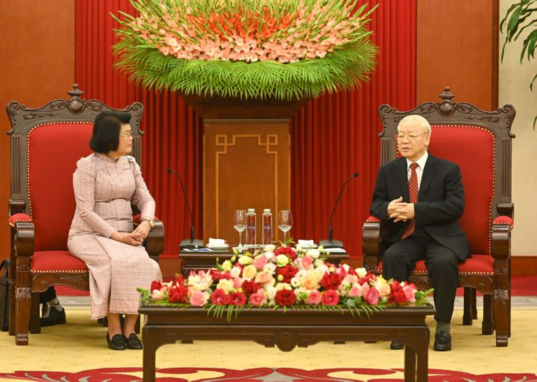 Tổng Bí thư Nguyễn Phú Trọng và Chủ tịch Quốc hội Campuchia Samdech Khuon Sudary tại buổi tiếp. (Ảnh: DUY LINH)