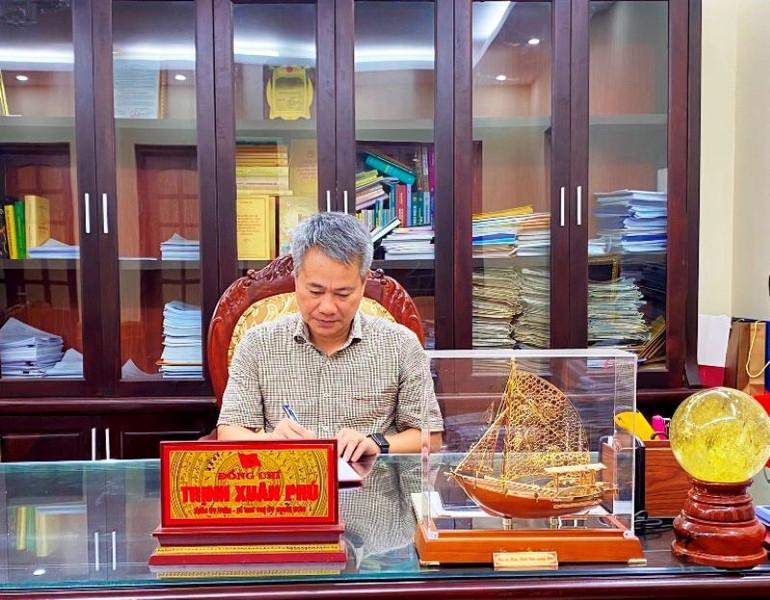 Đồng chí Trịnh Xuân Phú, Tỉnh ủy viên, Bí thư Thị ủy, Chủ tịch Hội đồng nhân dân thị xã Nghi, tỉnh Thanh Hóa.