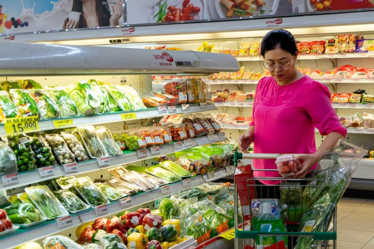 Các đơn vị thuộc hệ thống bán lẻ SATRA đã trở thành điểm đến yêu thích của nhiều phân khúc khách hàng. Các đơn vị thuộc hệ thống bán lẻ SATRA đã trở thành điểm đến yêu thích của nhiều phân khúc khách hàng.