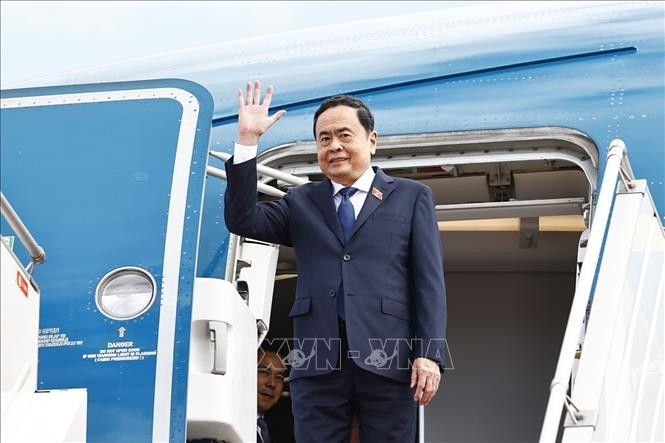 Chủ tịch Quốc hội Trần Thanh Mẫn đến thủ đô Phnom Penh.